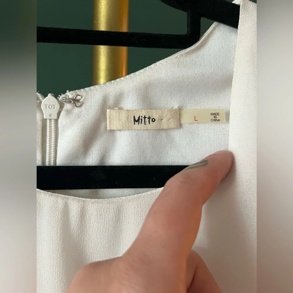 Line White Shift Dress - Picture 2 of 4